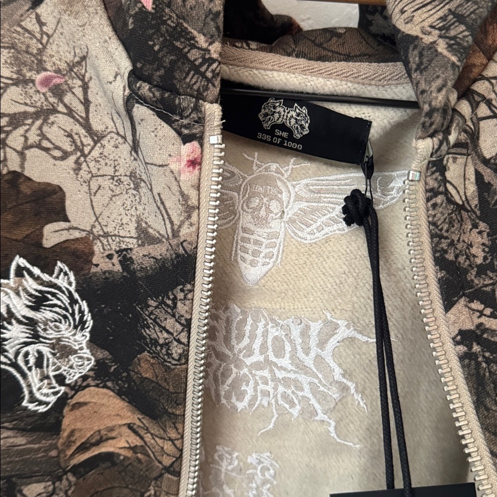 Darc Sport Moth Kanji Iris Cherry Blossom Woodland Camo Zip Up S NEW - Picture 4 of 7